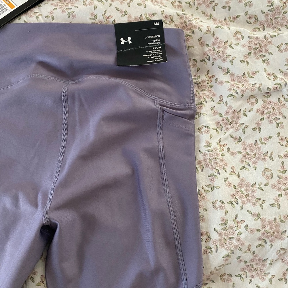 NWT Under Armour Lavender Compression Leggings Size Small - Picture 8 of 8
